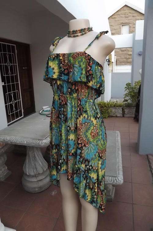 Sexy Multi Colour Silky Polyester Dress with Thin Shoulder Bands in size 8/32 - new condition