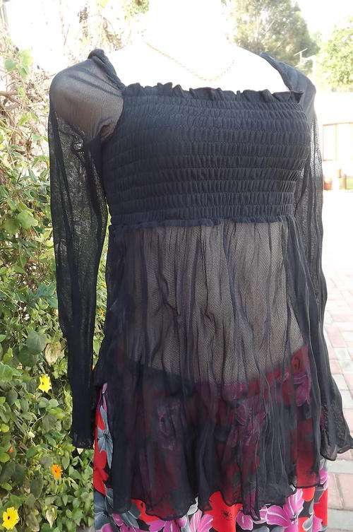 Sexy Sheer Inwear International Top in size 10/34 - elasticated bodice and long sleeves - good cond