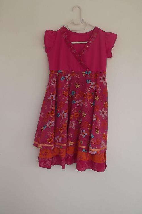 Very pretty pink dress from Woolworths in 100%Cotton for 7-8year old girl.Bust 79cm.Cross over front