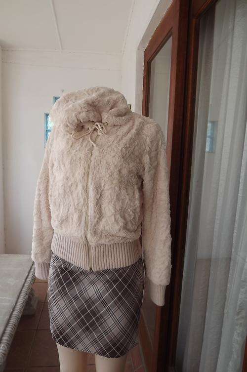 Totally sexy hooded cream faux fur polyester zipped up jacket size 32/8.Princess Wild and Beautiful