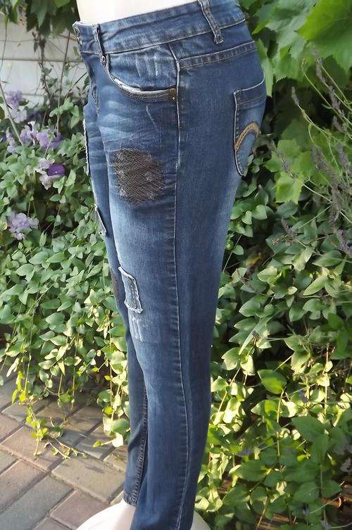 Amazing skinny legged Ginger Mary low rise jeans.Distressed look.Size 36/12.pockets front and back.