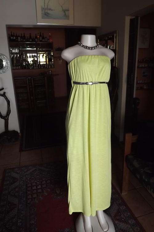 Sexy yellow/green bandeax maxi dress partly lined size 32/8.Elasticated middle.In textured polyester