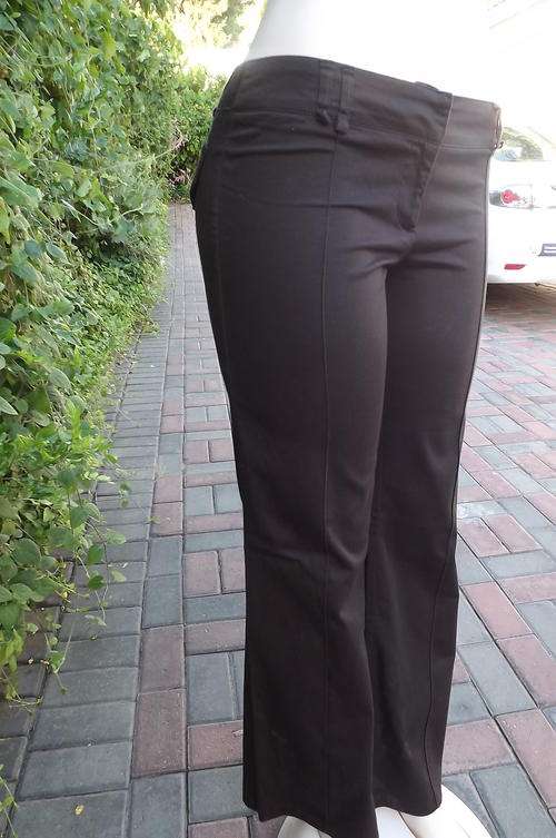 Good quality chocolate brown stretch cotton bootleg pants by Inwear in size 34/10. As new.