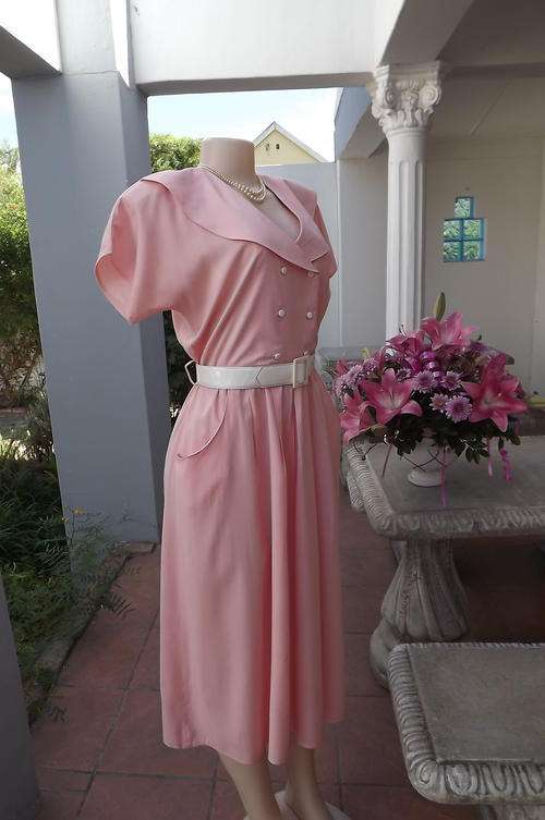 Casual Dresses Truworths light peach colour dress from the 80 s in size 32 8. Good condition. was sold for 102.00 on 13 Apr at 16 46 by trendyvintage191 in Oudtshoorn ID 224390089