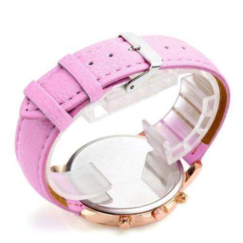 STUNNING!! Geneva  Leather Watch-