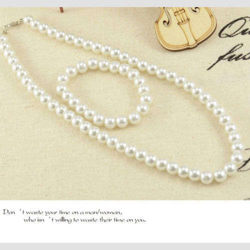 Stunning pearl 3 piece set!!