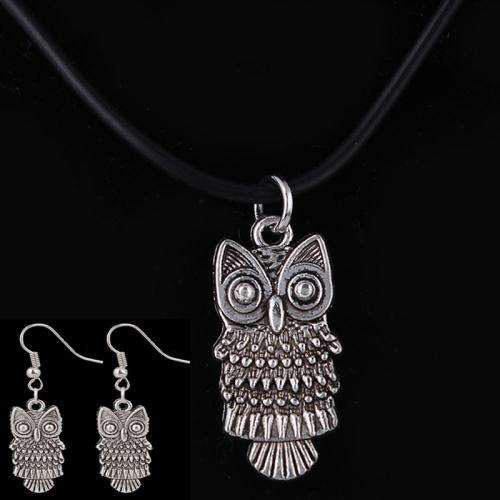 Wise owl and earrings set