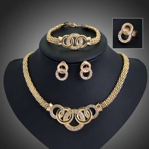 Stunning 4 piece gold/silver plated set!!