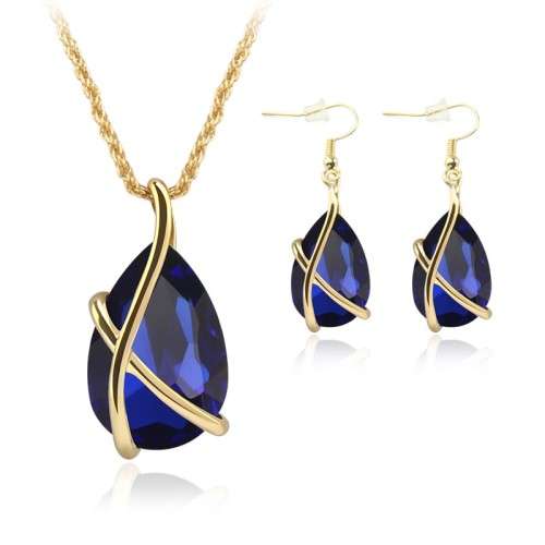Stunning crystal 3 piece jewelry set!! available in blue, white, red and green