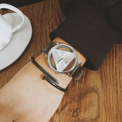 Triangular ladies/ mens quartz writst watch