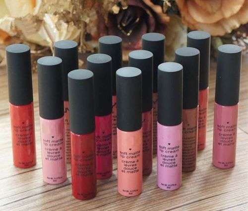 Ultra matt lipstick.. local stock