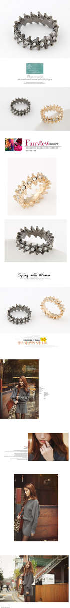 Black or gold color diamante ring