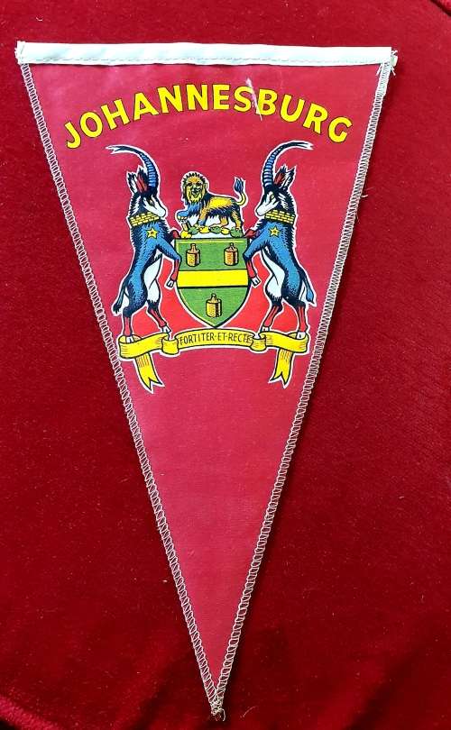 1961 REPUBLIEK WORDINGS VIERING VLAG ( SATYN) RSA. FROM CR SWARTs PARADE VEHICLE !!