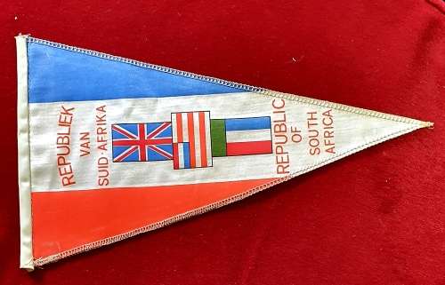 1961 REPUBLIEK WORDINGS VIERING VLAG ( SATYN) RSA. FROM CR SWARTs PARADE VEHICLE !!