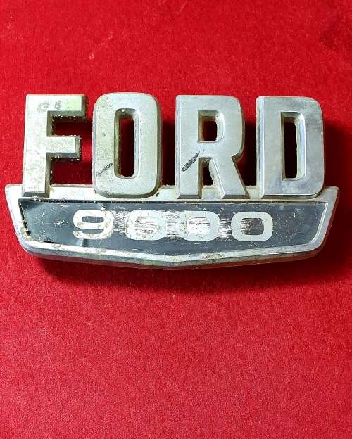 FORD.9000. TRUCK CHROME EMBLEM. 1962 ( a )