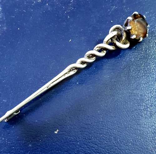 ANTIQUE SILVER BROOCH PIN WITH SMOKED TOPAZ . CIRCA: 1898. SILVER. 9 GRAM