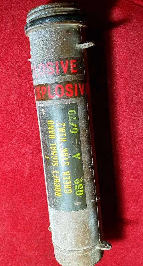 SADF. HAND SIGNAL ROCKET HOLDER. R1 M2.