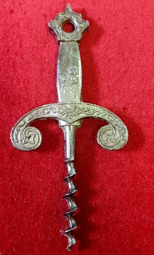 ANTIQUE DAGGER LIKE CORK SCEW. SOLID HEAVY METAL. 13CM LONG