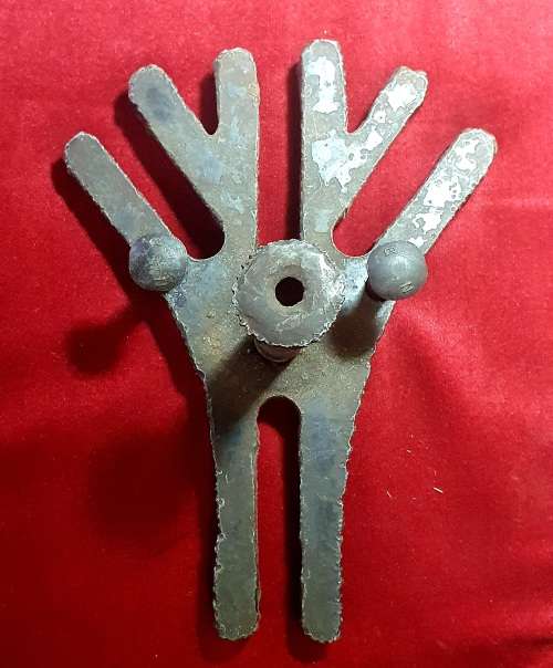 ANTIQUE BLACKSMITH SWAGE BLOCK