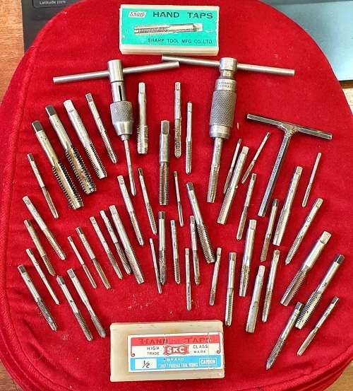 VINTAGE HAND TAP SET. 48 X TAPS. MILLERS FALLS COMPANY. USA . IN HAND MADE BOX