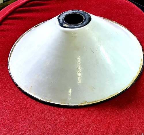 ANTIQUE STATION ENAMEL LAMP SHADE. WHITE WITH BLACK RIM. 23CM DIA. ( A )