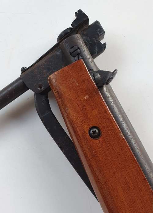 1970s MODEL 2 - 4.5MM / .177 SHANGHAI FULL SIZE AIR RIFLE. WORKING CONDITION.