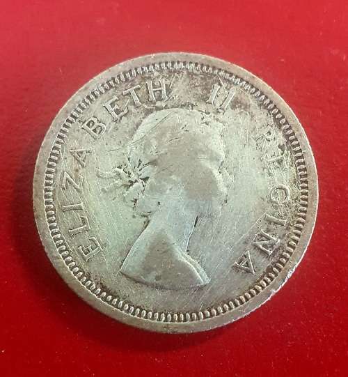 SILVER 1957 1 Shilling - Elizabeth II 1st portrait . Silver (.500)  5.66 g EXCEPTIONAL CONDITION