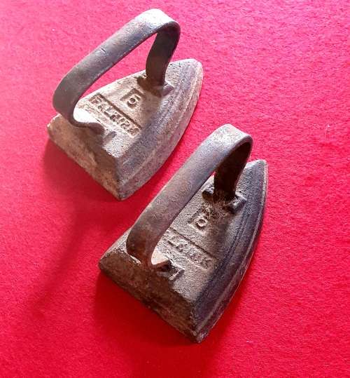 2 X ANTIQUE FALKIRK SAD IRONS NO: 5 & 6. ULTRA SCARCE !!