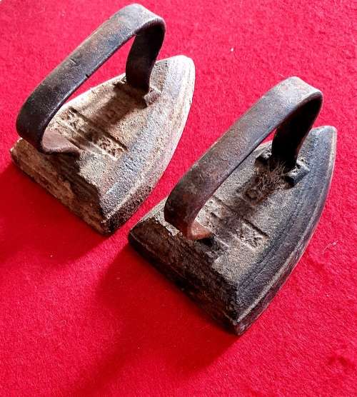 2 X ANTIQUE FALKIRK SAD IRONS NO: 5 & 6. ULTRA SCARCE !!