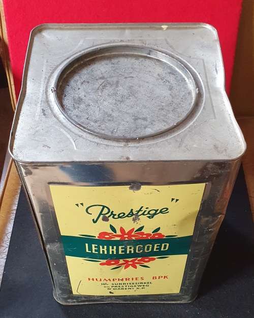 ANTIQUE HUGE 20 LBS PRESTIGE LEKKERGOED TIN. 35CM HIGH X 24CM WIDE !!