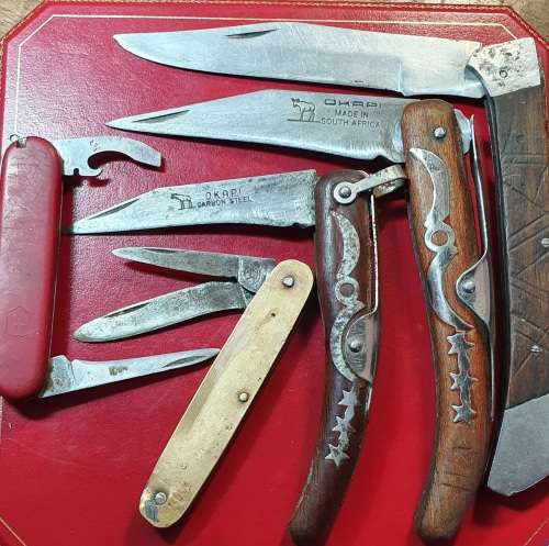 5 X VINTAGE FOLDING KNIFES.