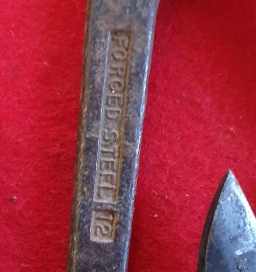 5  X ANTIQUE METAL PLATE CUTTER COLLECTION !!