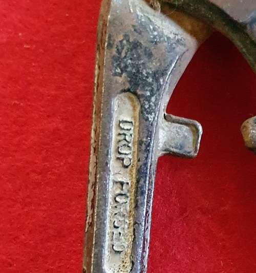 5  X ANTIQUE METAL PLATE CUTTER COLLECTION !!