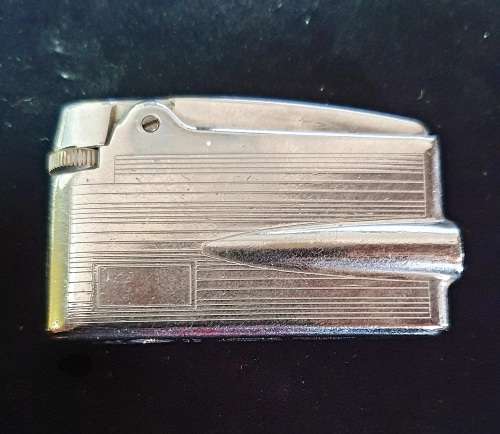 VINTAGE RONSON LIGHTER ( B )