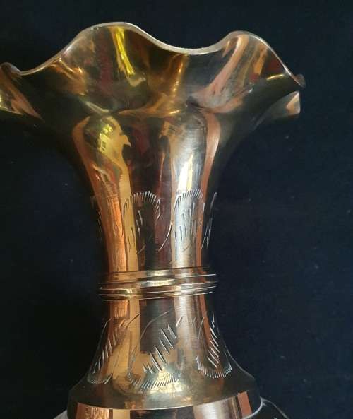 HUGE ANTIQUE HEAVY SOLID BRASS FLOWER VASE !! 43CM HIGH !!