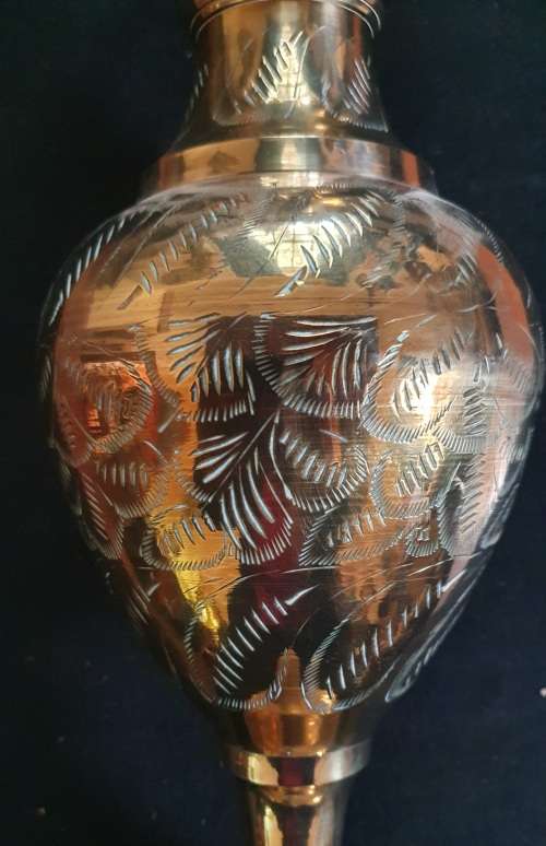HUGE ANTIQUE HEAVY SOLID BRASS FLOWER VASE !! 43CM HIGH !!