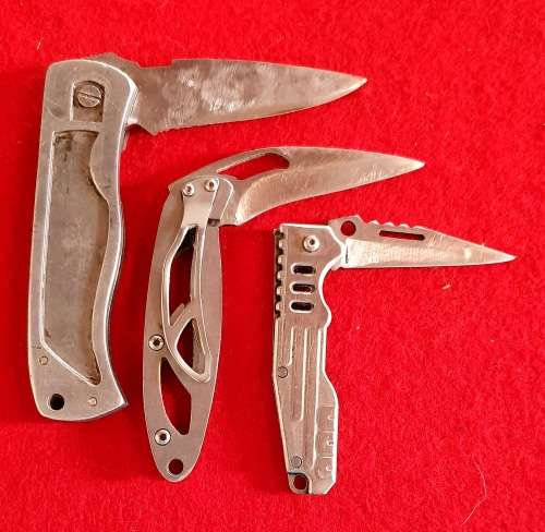 VINTAGE COLLECTION STEEL FOLDING KNIFES. 3 X