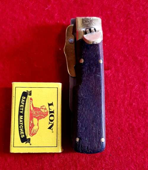 ANTIQUE BRASS ,WOOD, STEEL FOLDING KNIFE . MOVABLE GUARD !!