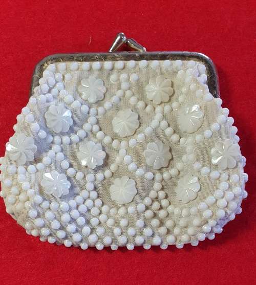 ANTIQUE BEADED LADIES PURSE