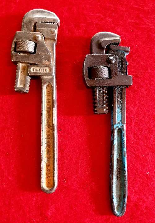 2 X  ANTIQUE MINIATURE MONKEY WRENCHES