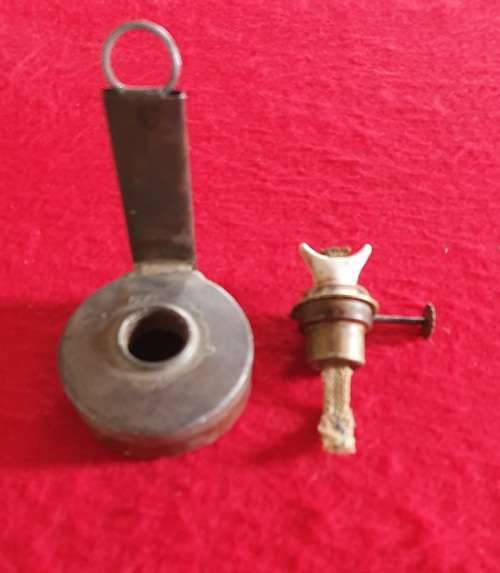 ANTIQUE SAS / SAR BRASS / COPPER/  PORCELAIN OIL LAMP .