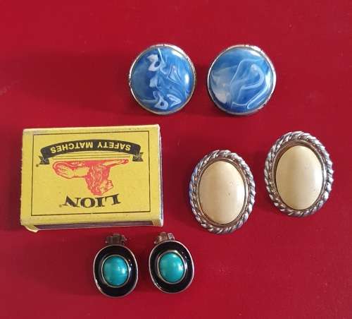 ANTIQUE TO VINTAGE  STUNNING EAR RINGS. 3 X