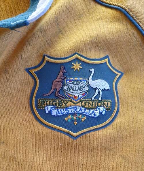 AUTHENTIC WALLABIES TEAM REPLICA JERSEY. SIGNED BY GEORGE GREGAN. L. 2000
