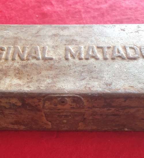 ANTIQUE ORIGINAL MATADOR STEEL TOOL BOX