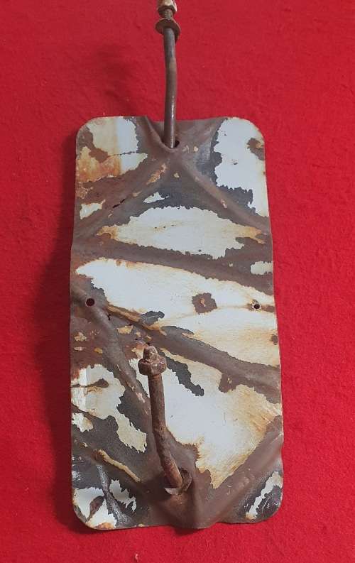 ANTIQUE ENAMEL STEEL BOARD. HOU ASB RUSKAMER SKOON.GEBRUIK VULLISDROM.DANKIE.