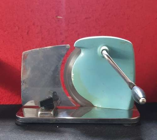 RETRO BLUE PINEWARE BREAD / MEAT SLICER. 50 X MORE ITEMS ON SAME AUCTION !!!!