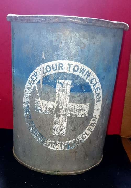 ANTIQUE THICK PRESSED METAL `KEEP OUR TOWN CLEAN` LAMP POST WASTE BIN. 35CM HIGH.