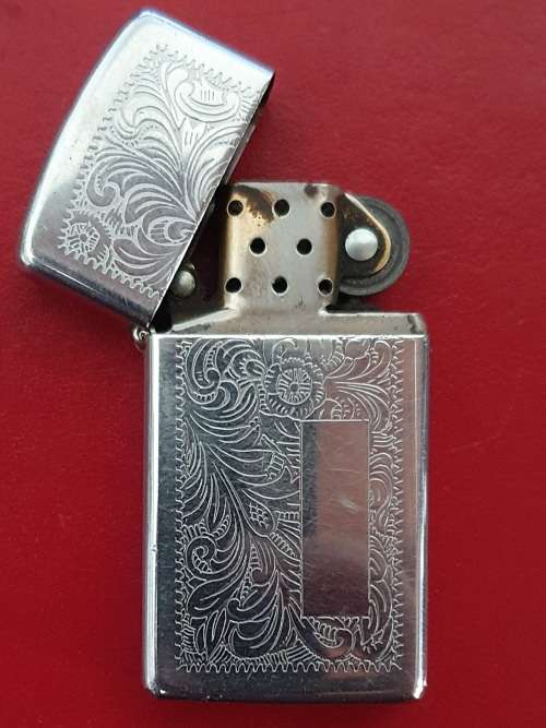 ZIPPO SLIM CHROME VENETIAN
