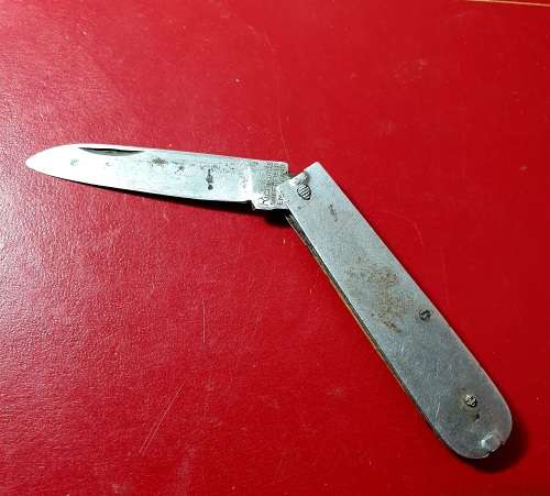 ANTIQUE RICHARDS SHEFFIELD FOLDING KNIFE. 14CM LONG.