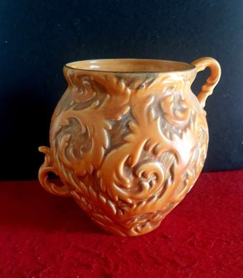 ANTIQUE THOMAS FORESTER & SONS Ltd PHOENIX POTTERY ATHENS 3D LEAF VASE.
